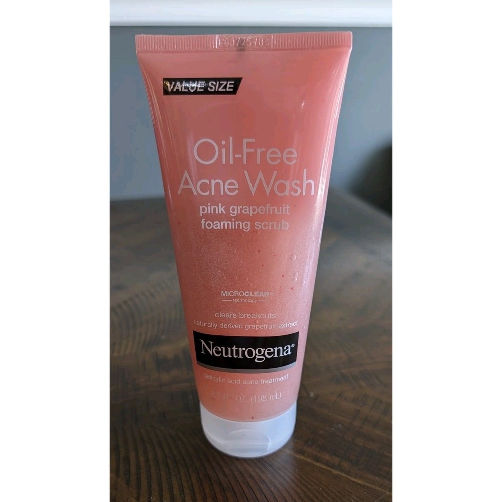 Neutrogena Oil Free Pink Grapefruit Acne Face Wash with Vitamin C 6.7 fl. oz.